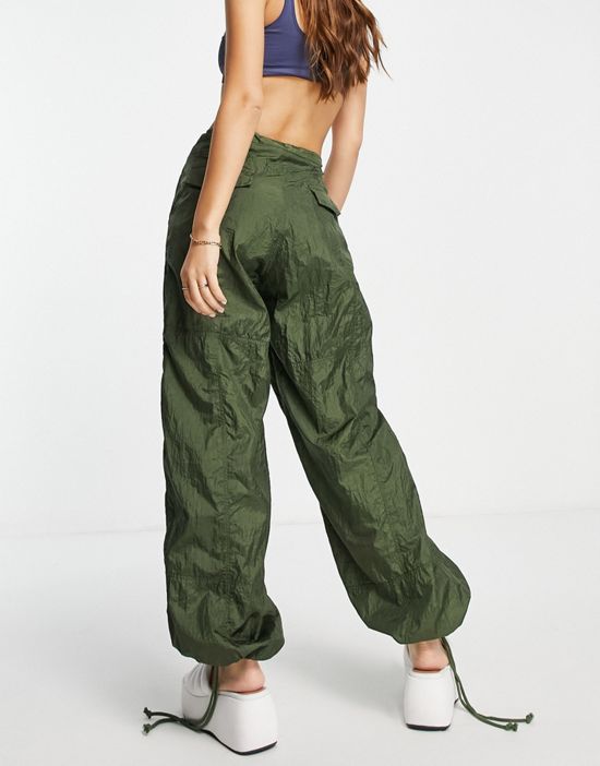 https://images.asos-media.com/products/motel-baggy-parachute-pants-in-khaki/202798543-2?$n_550w$&wid=550&fit=constrain
