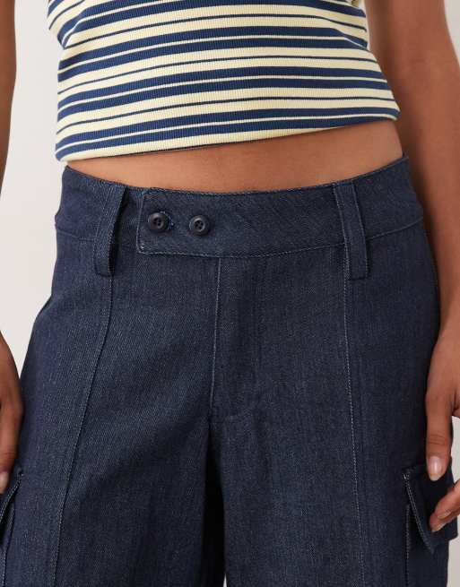 Motel Bensen cargo capri trousers in blue, 4 of 5