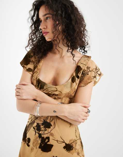 Motel Bhrawa ruffle neck midaxi dress in beige floral - view 1