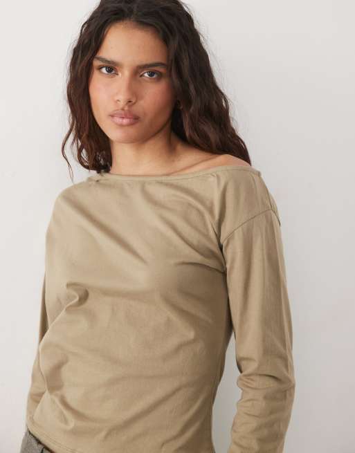 Motel blessen topp med bara axlar och lång ärm i khaki, 2 av 4