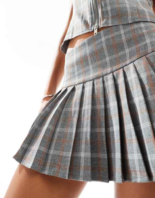 Pleated plaid mini skirt 5t hotsell