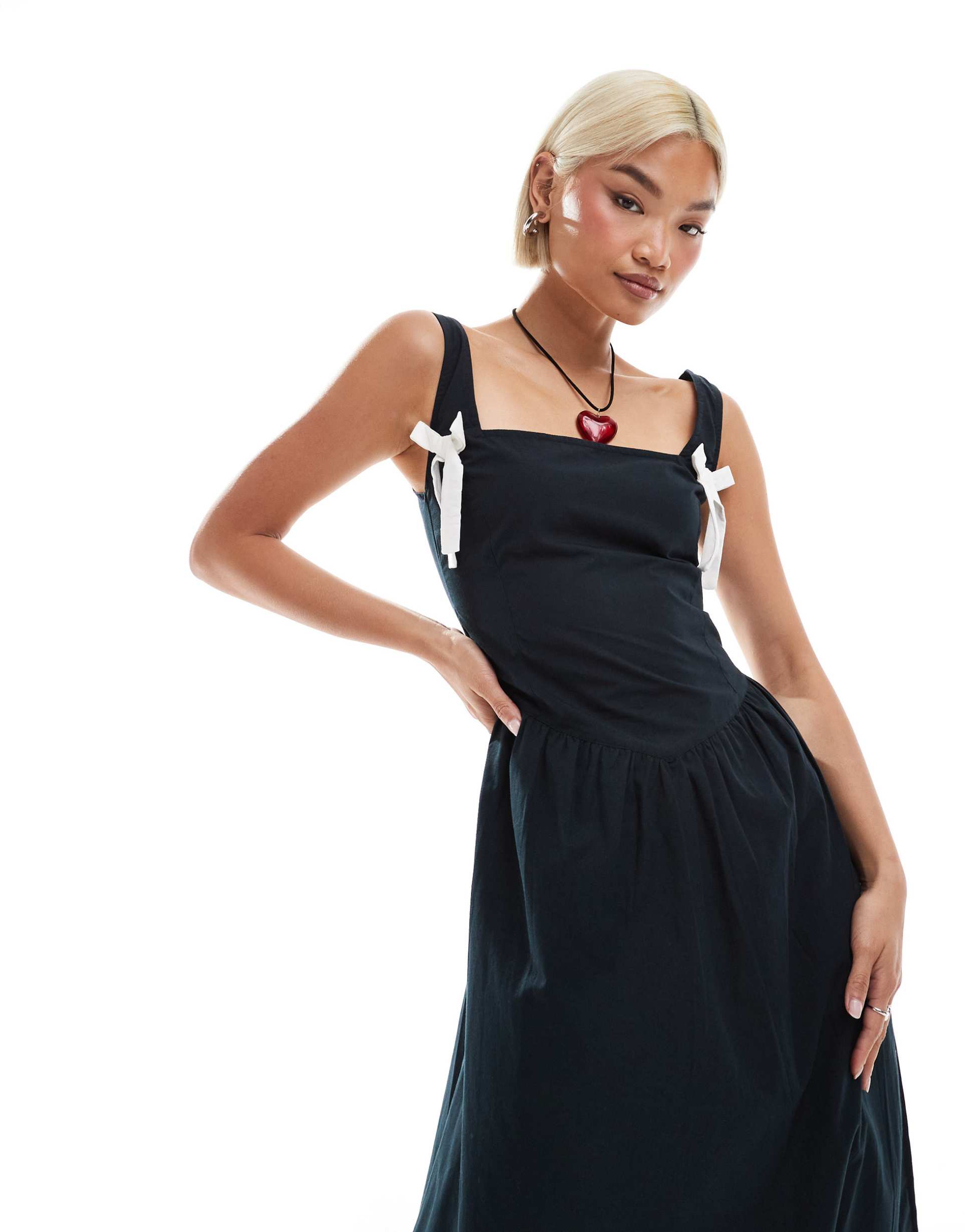 motel clesiel bow detail midi dress in black