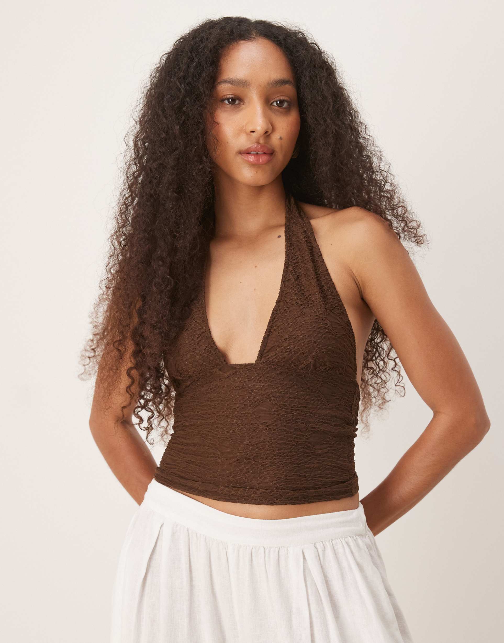 motel cosimo halterneck top in brown