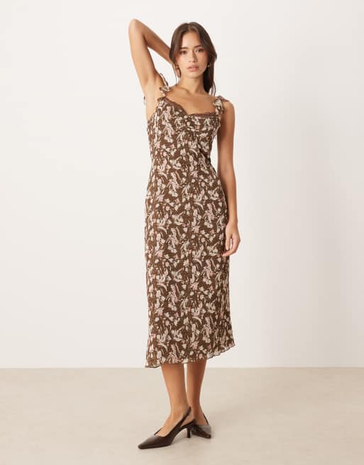 Motel – Daita – Brązowa sukienka midi w kwiatowy wzór z koronkowym wykończeniem i rękawami z falbanką