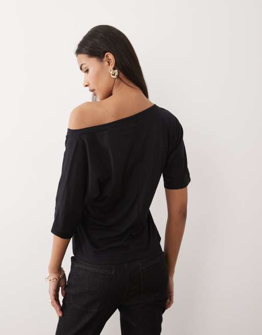 Motel – Daman – Schulterfreies Basic-Oberteil aus Jersey in Schwarz, 4 von 4