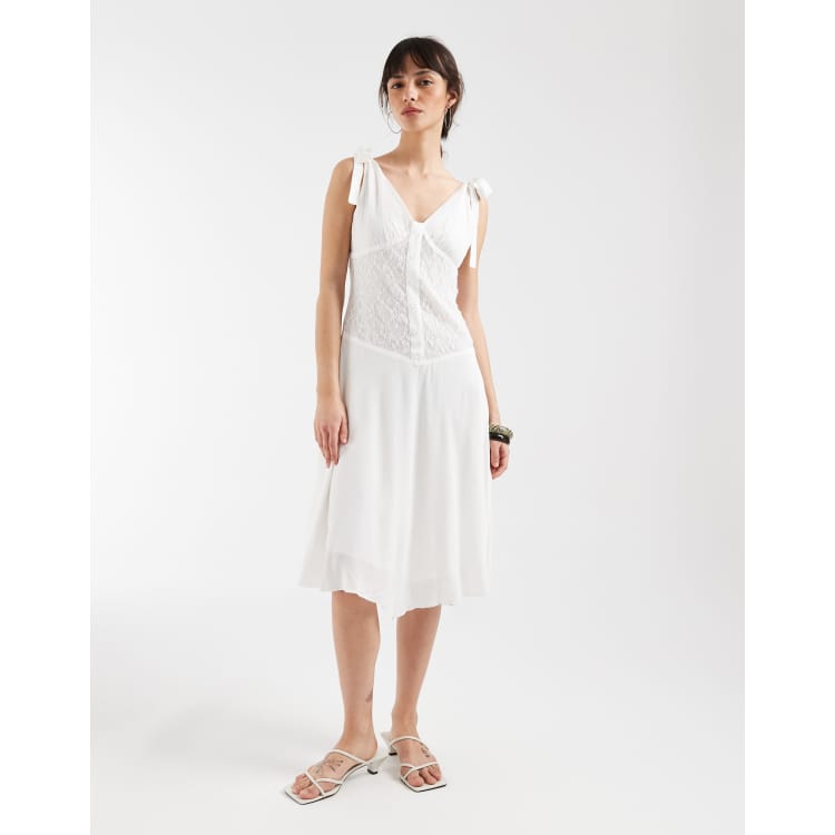 210545191-1-white?$n_750w$&wid