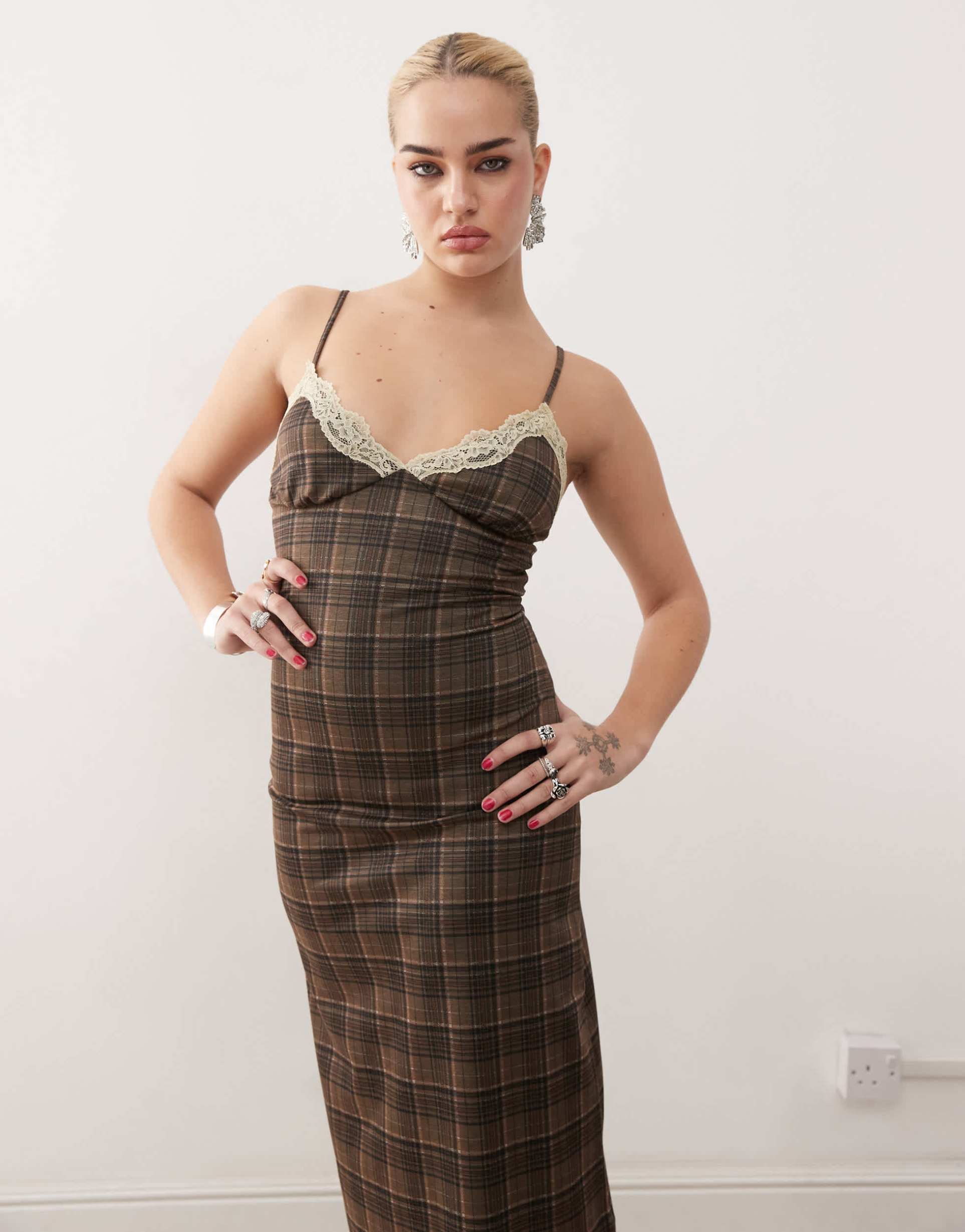 motel delfina lace edge plaid midaxi dress in brown