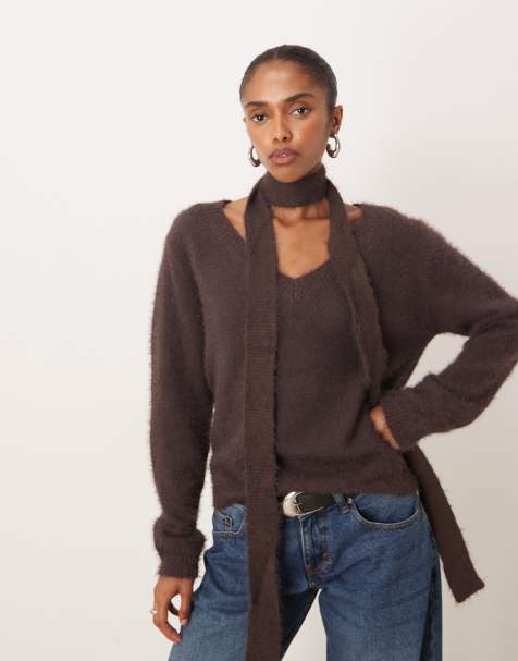 Motel dikara v neck fluffy slouchy jumper with matching scarf in brown