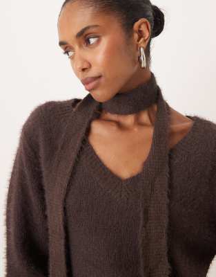 Motel Dikara V Neck Fluffy Slouchy Sweater With Matching Scarf In Brown