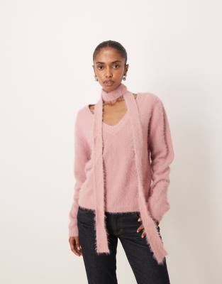 Motel Dikara V-neck Fluffy Slouchy Sweater With Matching Scarf In Pink