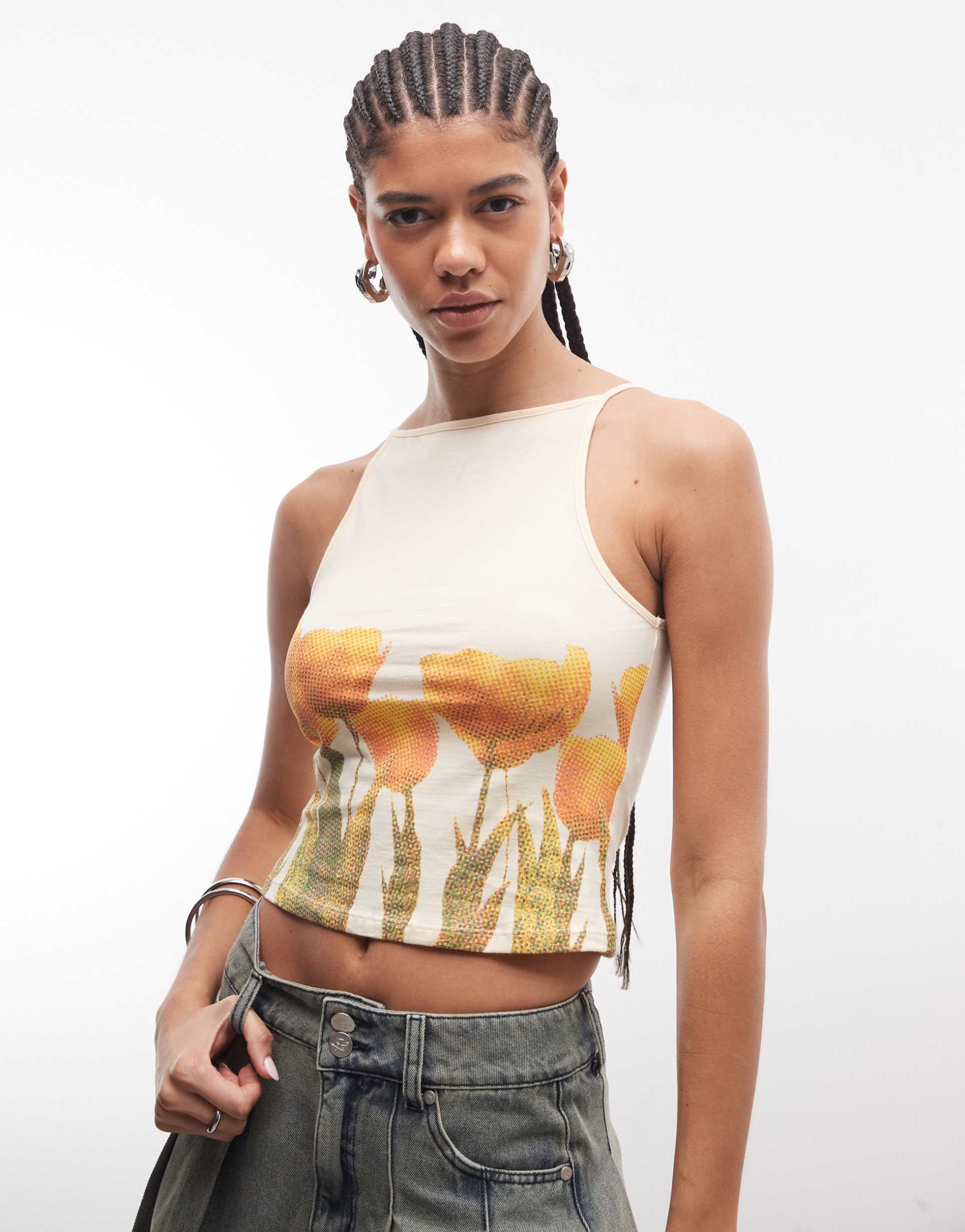 motel dudley top in buttermilk blurry print