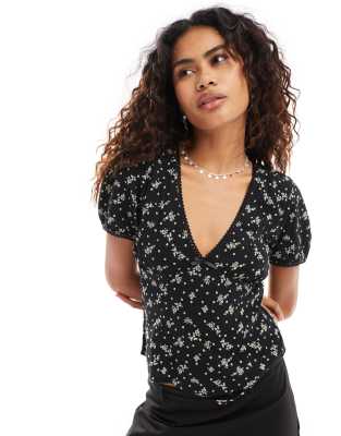 Motel elvita floral v-neck blouse in black