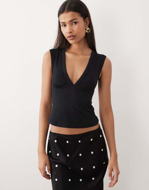 Motel Emberly plunge top in black - view 1