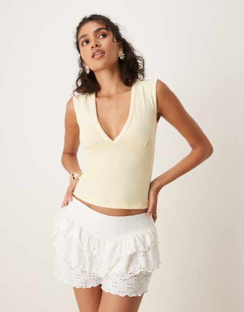 Motel emberly plunge top in lemon - view 1