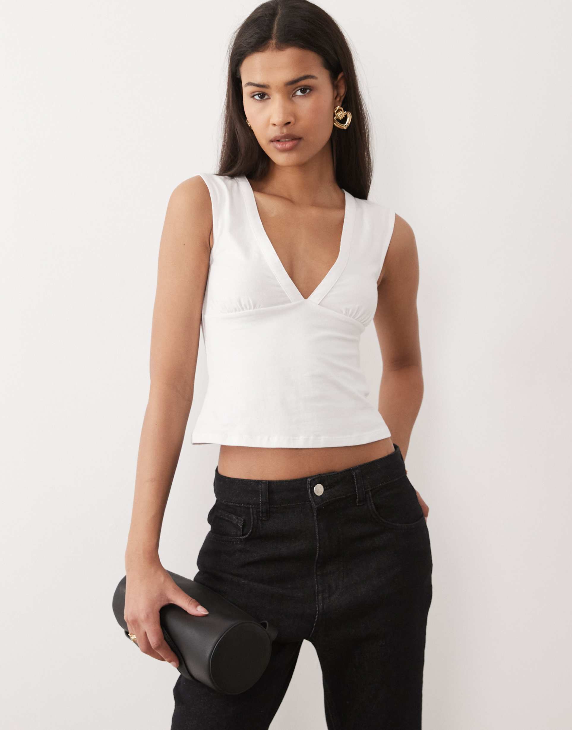 motel emberly plunge top in white
