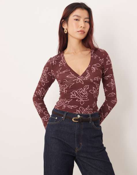 Motel - Emesy - Top a maniche lunghe bordeaux con scollo a V e stampa di rose rosa - view 1