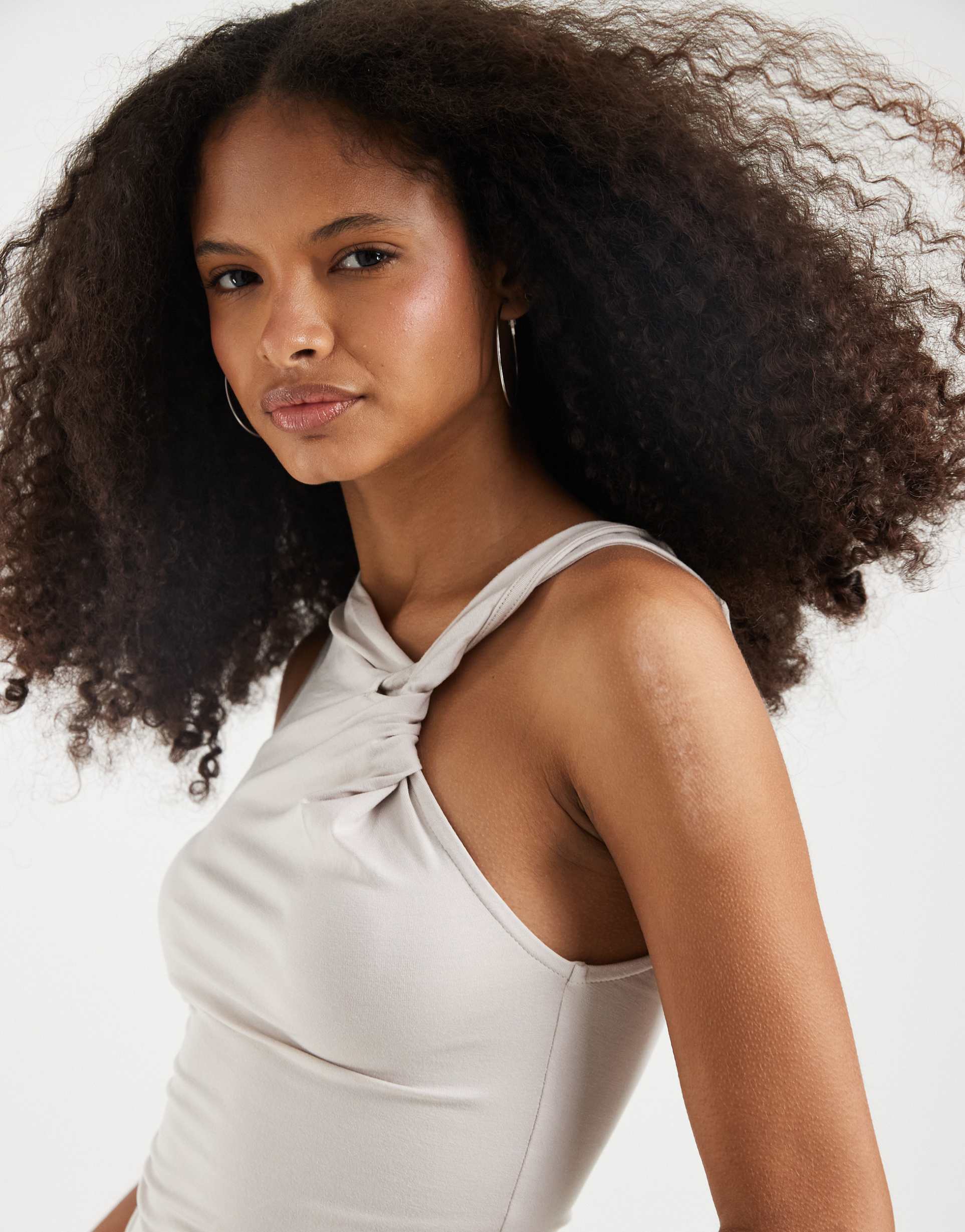 motel everly twisted tank top in cannoli cream
