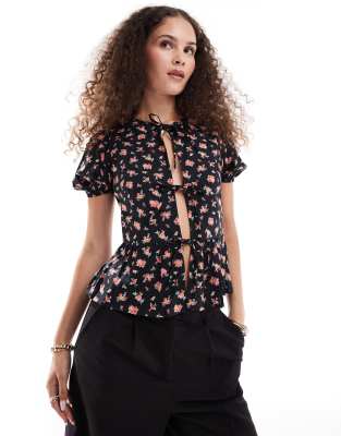 Exclusive ajasi rose print tie detail blouse in black