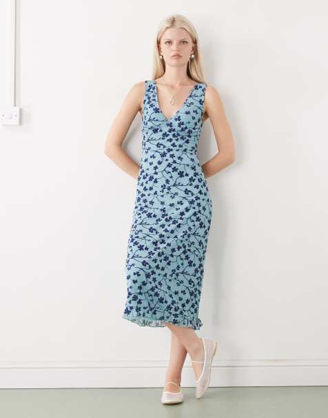 Motel gabriela flocked v-neck midi dress in blue and navy