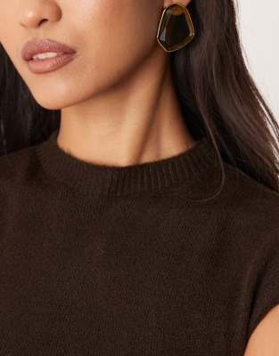 Motel Hanuva Knit Short Sleeve Top In Brown