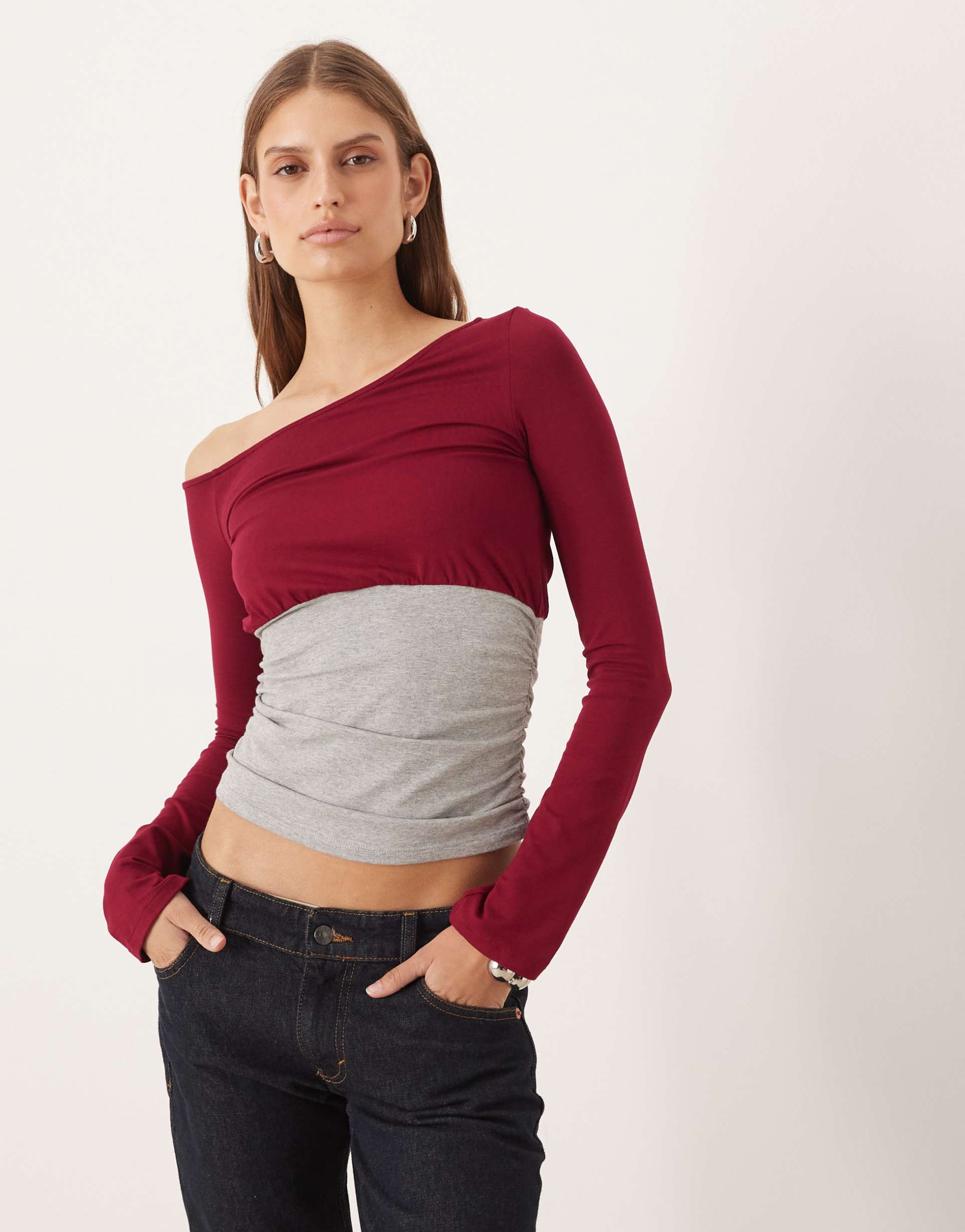 motel hoang slouch off shoulder long sleeve top in gray burgundy