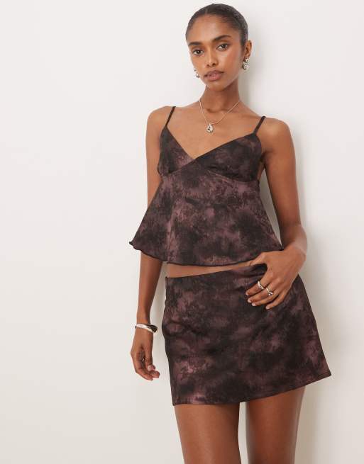 Motel iniya low rise mini skirt in jacquard floral purple co-ord, 2 of 5