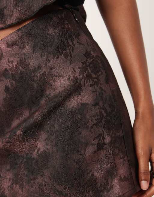 Motel iniya low rise mini skirt in jacquard floral purple co-ord, 3 of 5
