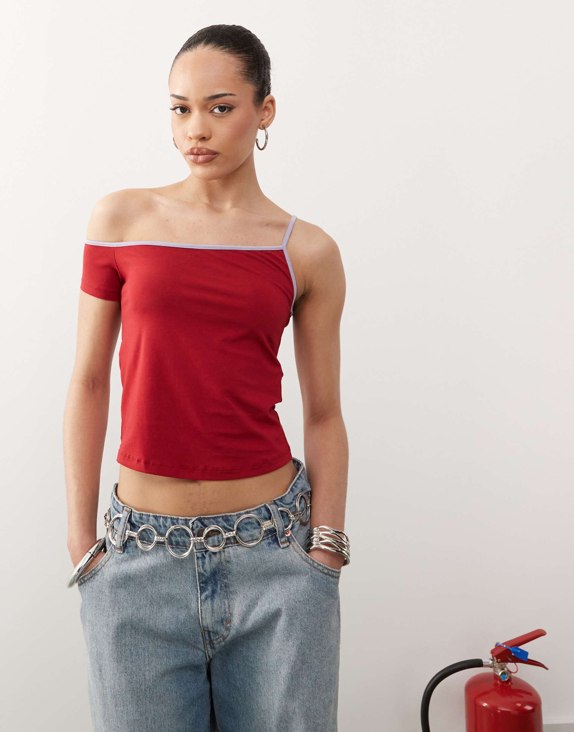motel jala one shoulder tank top in red and violet