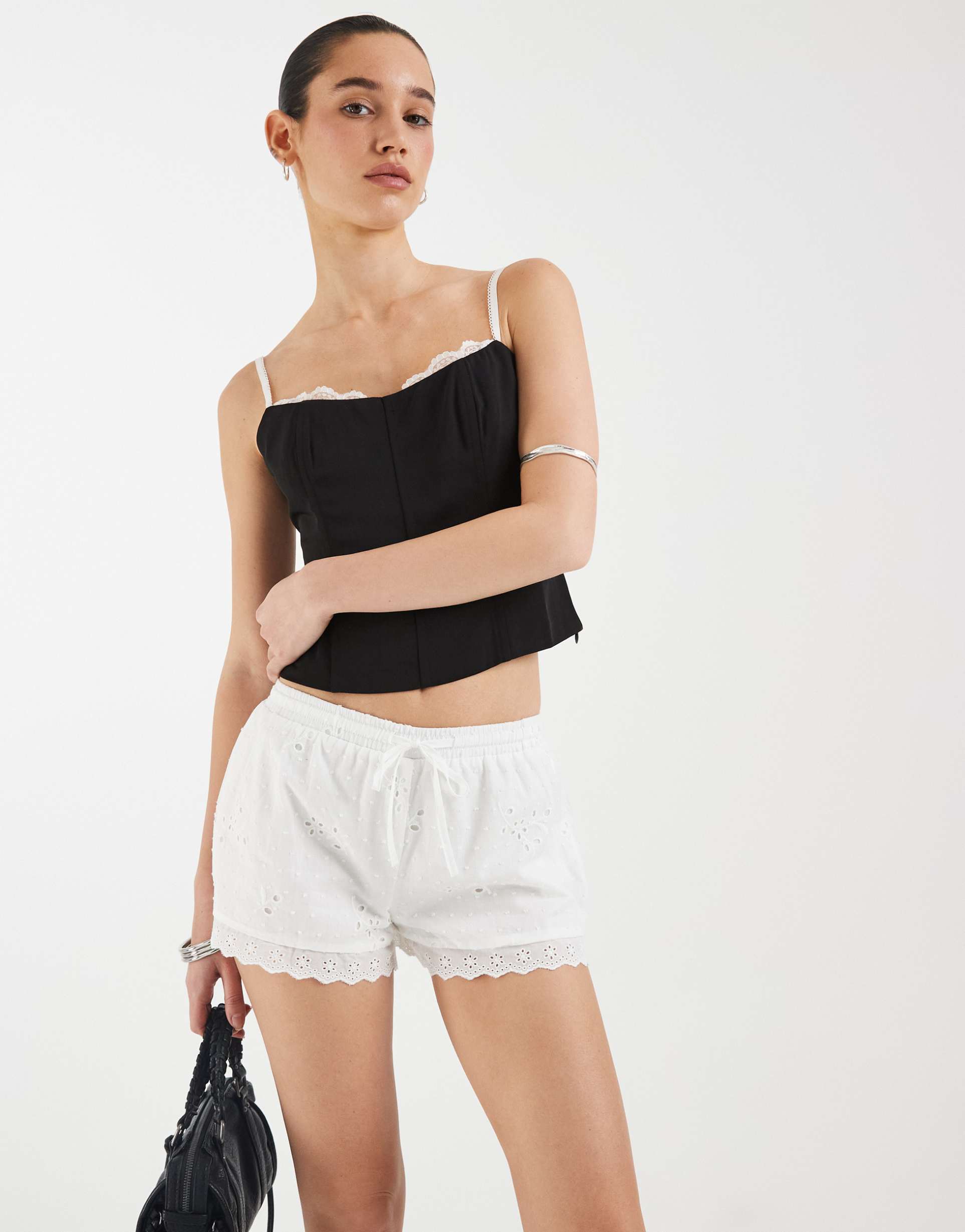 motel judy boxer broderie shorts in white