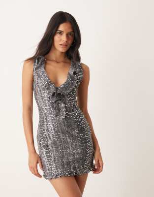 Motel - Kasuya - Chiffon-Minikleid in Grau mit Pailletten