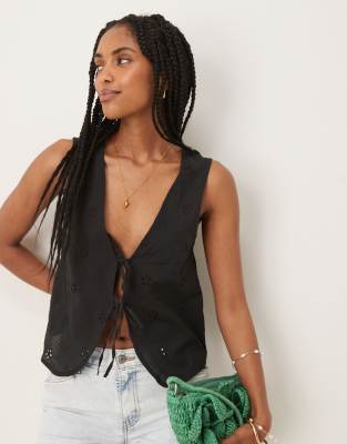 Kayve - Top noué à la taille en broderie anglaise avec détails fleuris - Noir 2XS