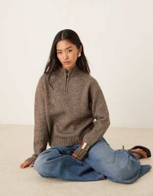 Motel - Lamara - Pullover in dunkelbraun meliert mit kurzem Reißverschluss-Brown
