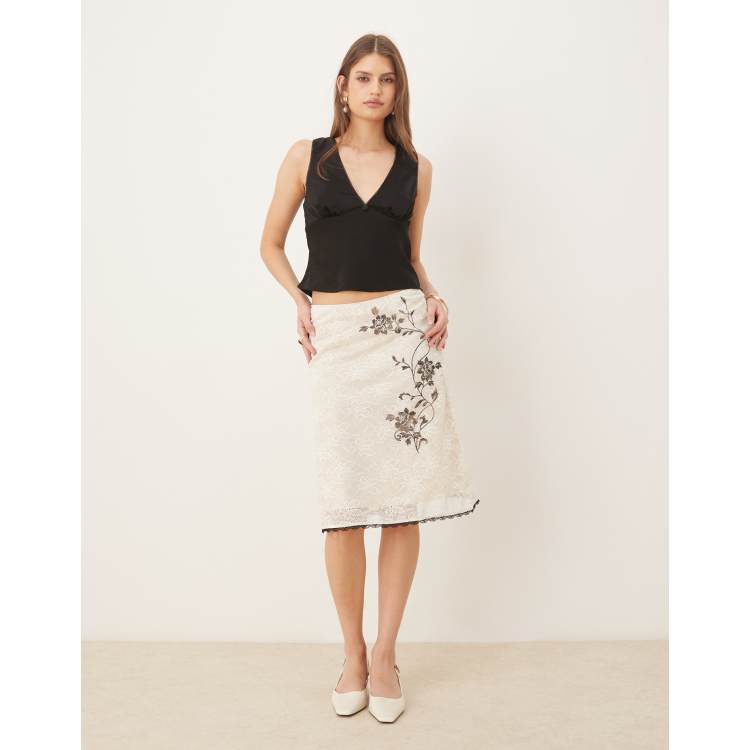 Motel Laykha lace flower print midi skirt in ivory | ASOS