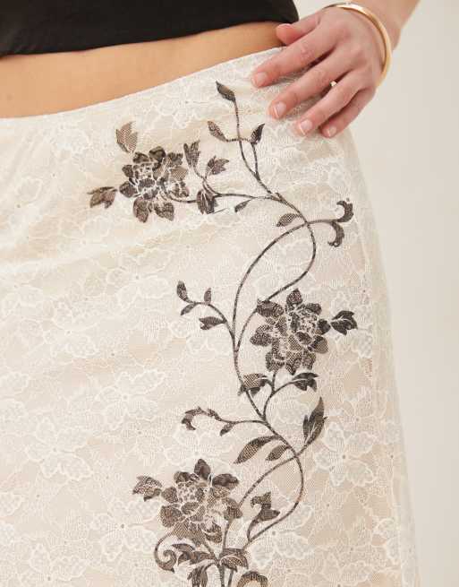 Motel Laykha lace flower print midi skirt in ivory | ASOS
