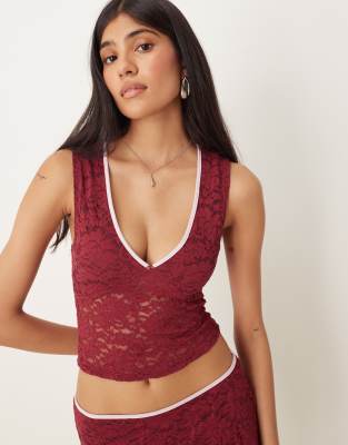 Motel Lihat Lace Top In Red