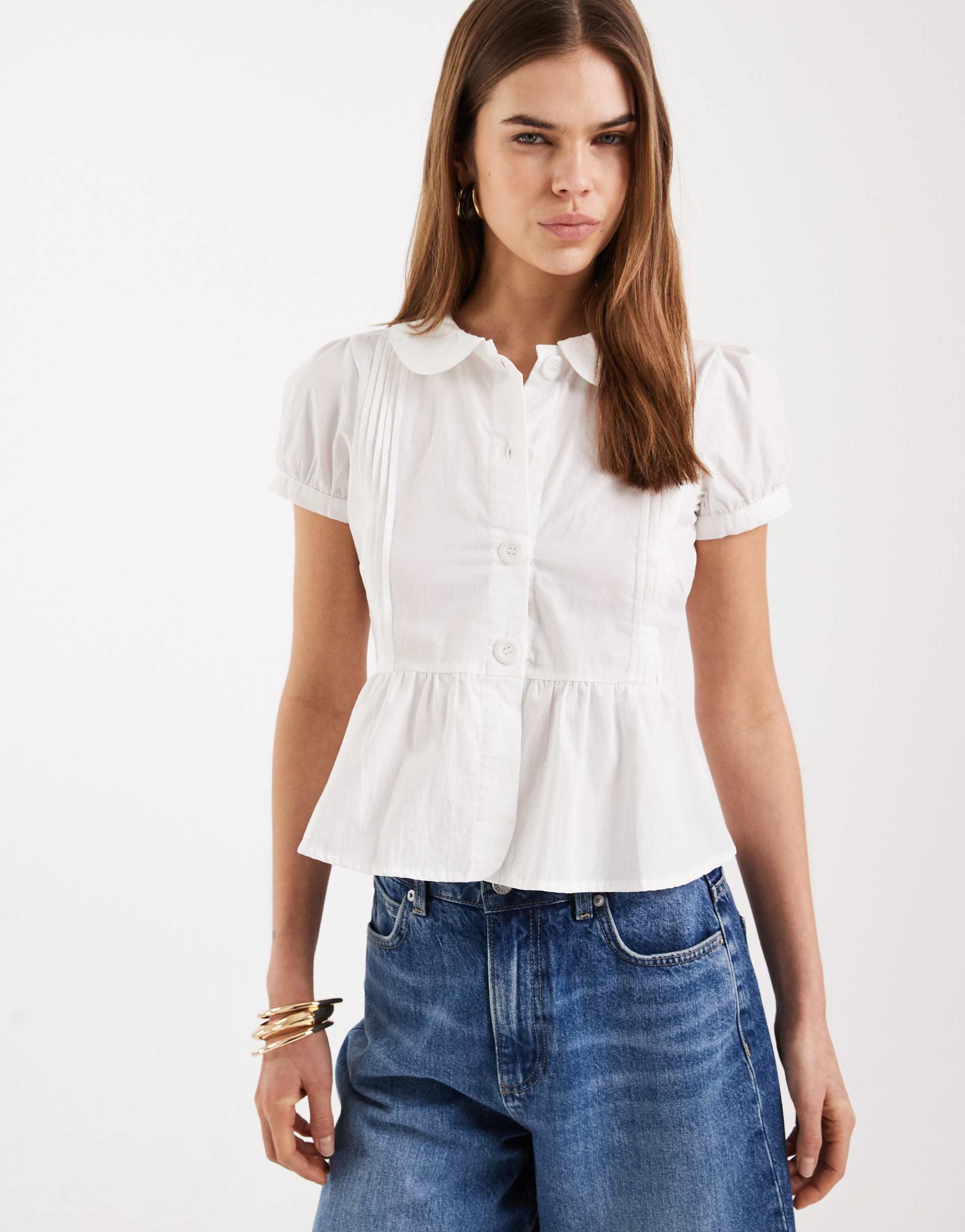 motel linde peplum hem collared blouse in white