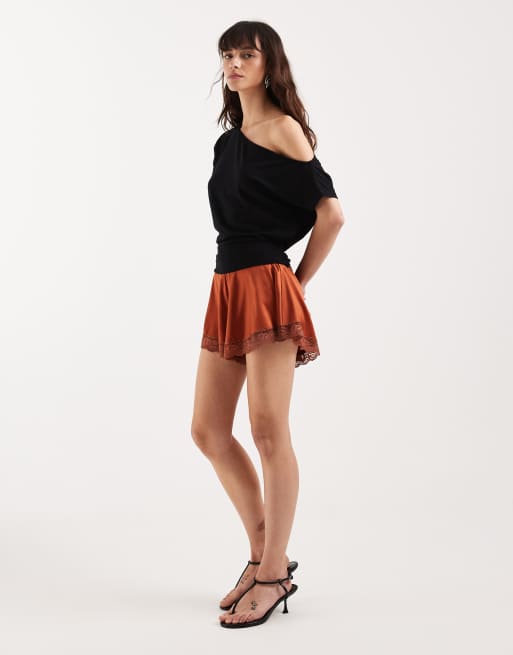 Motel Lola tie-waist off-shoulder top in black, 4 of 4