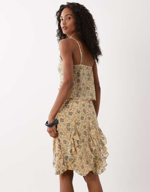 Motel Luisa winding floral floaty midi skirt in pale yellow ivy, 2 of 5