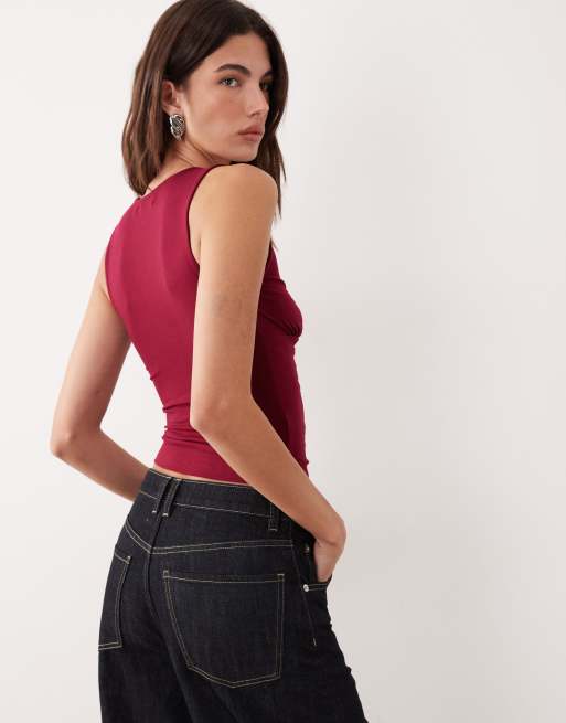 Motel Lynod rayon plunge v-neck top in burgundy, 3 of 4