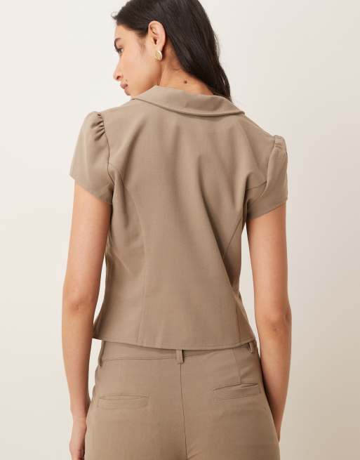 Motel Maorah co-ord tailored collared blouse in light taupe, 4 of 4