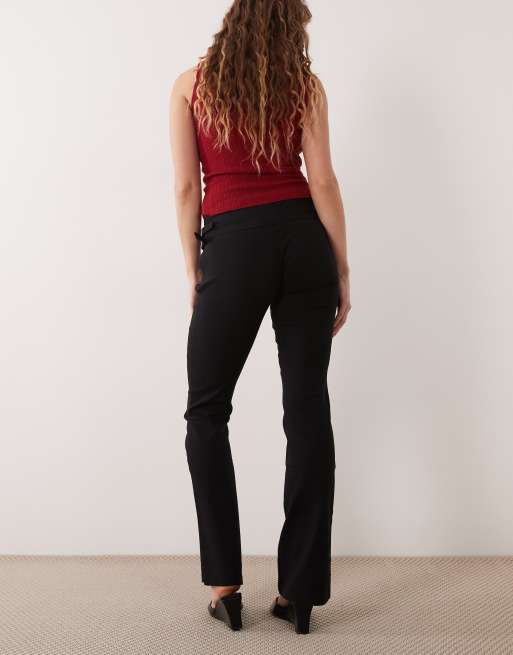 Motel mardhu pantalon évasé taille basse avec détail boucle noir, 3 de 5