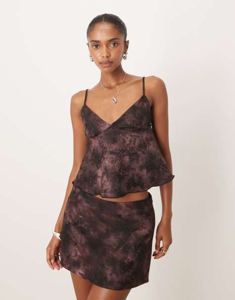 Motel – Marina – Fließendes Oberteil in Lila mit Jacquard-Blumenmuster und V-Ausschnitt, Kombiteil - view 1