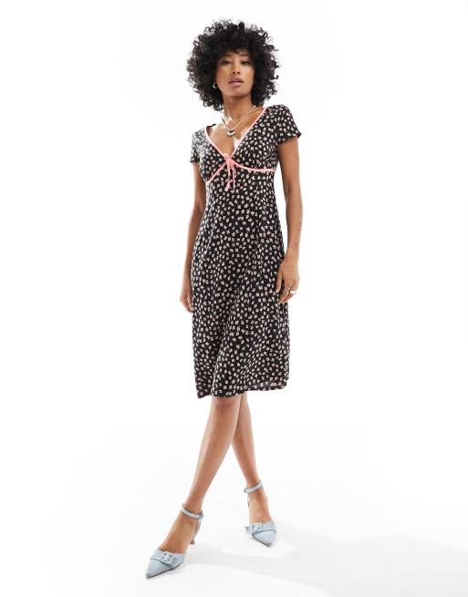 Motel - Midi jurk met fijne bloemenprint en strikdetail in roze en zwart