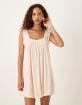 [Motel] Motel Musta box pleat mini babydoll smock dress in scallop shell-Pink XS Scallop shell