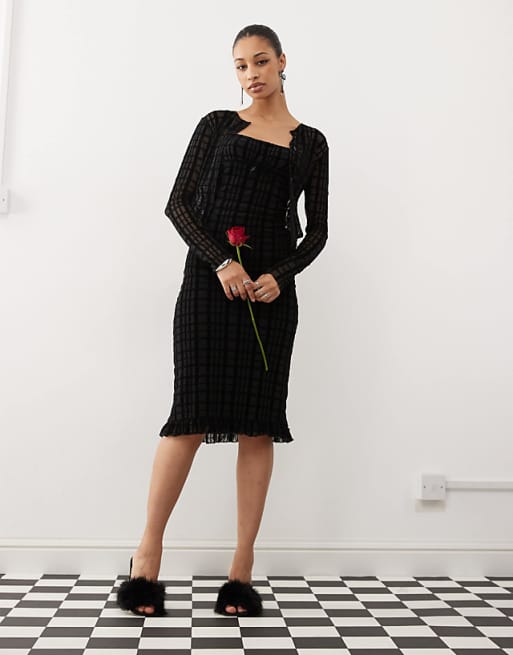 Inspiration Cami in Chocolate Houndstooth Inspiration Cami in Chocolate Houndstooth