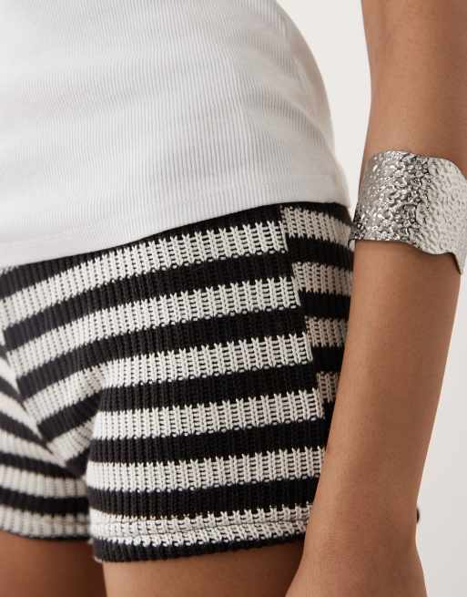 Motel Nikaya knit stripe shorts in black white, 4 of 5