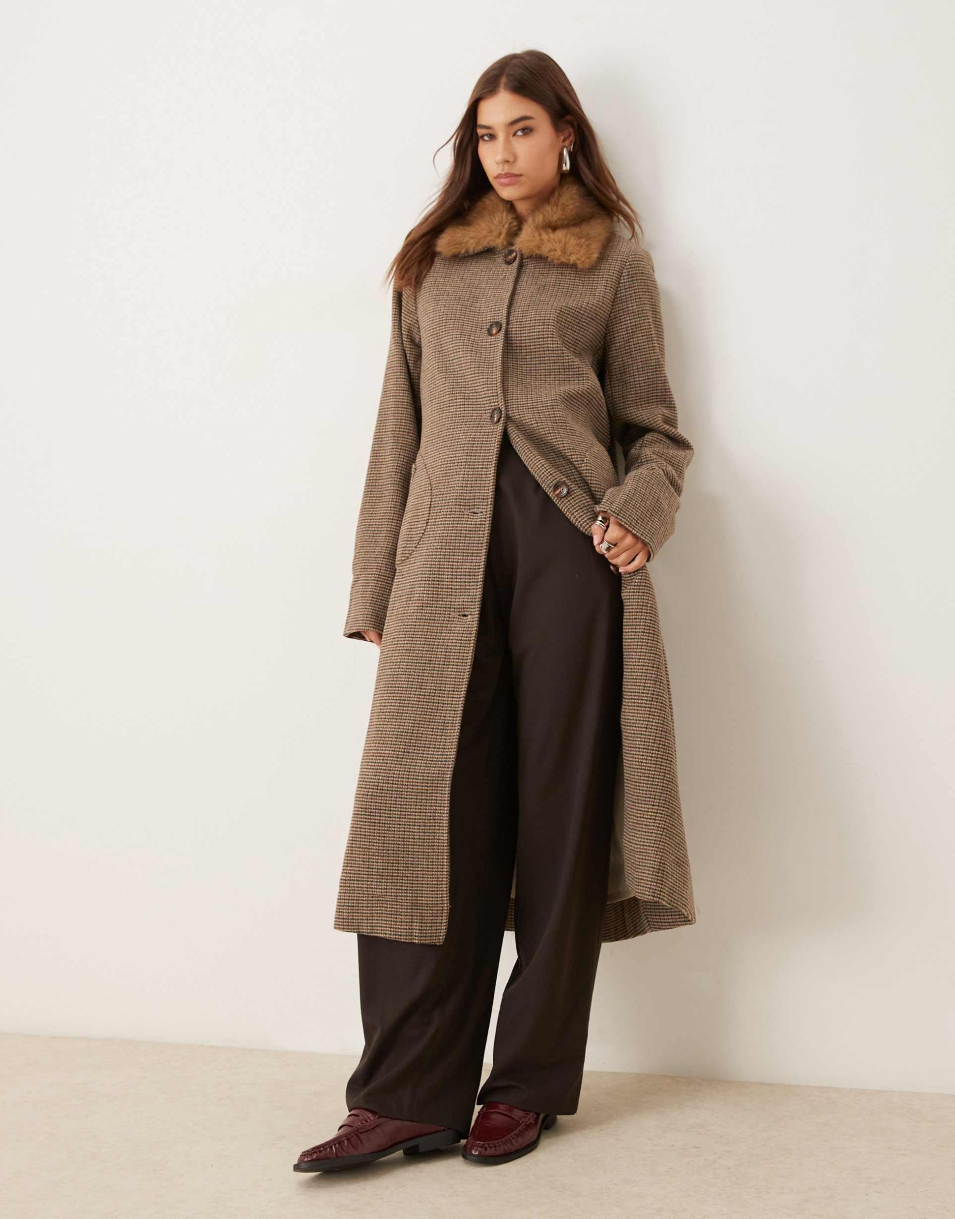 motel norceil longline faux fur collared coat in brown
