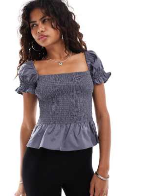 Notina shirred puff sleeve blouse in gray