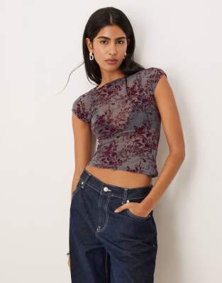 Motel Nova Fine Leaf Flower Top In Multi