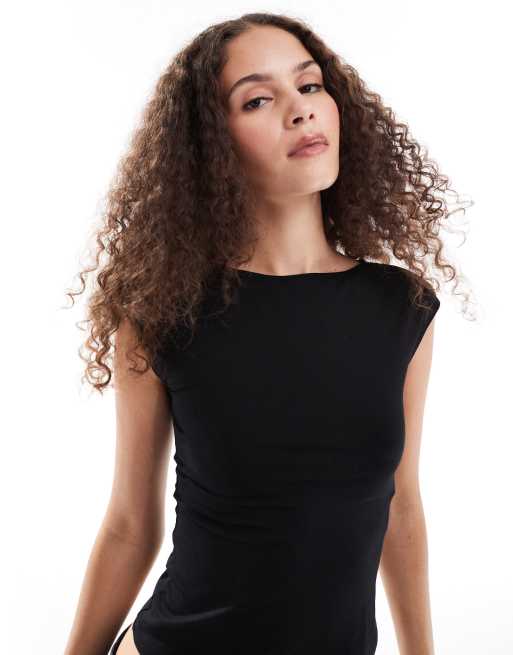 Motel nova slash neck t-shirt in black